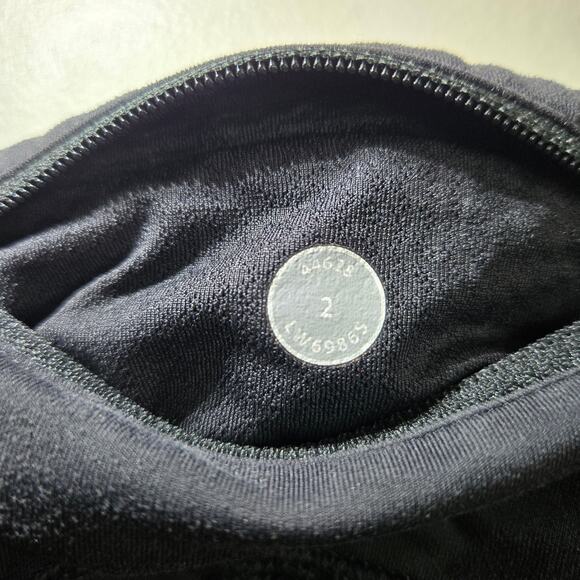 Lululemon Run Mod Moves‎ Crop Mid Rise Leggings in Black Women's Size 2 - Picture 12 of 12